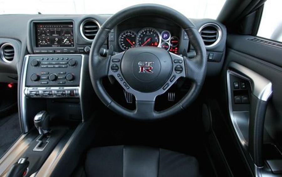 Nissan GT-R 2007 года  (фото 8 из 480)